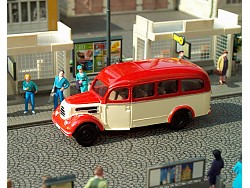 1956 Garant 30K Omnibus (red/ivory)