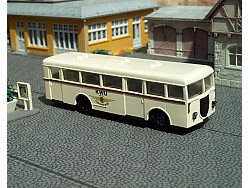 1944 Büssing 4500T Dresden-beige/brown strip