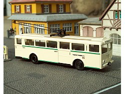1947 Henschel/Kässbohrer Gr.II Trolley Bus (Neunkirchen) ivory/green line